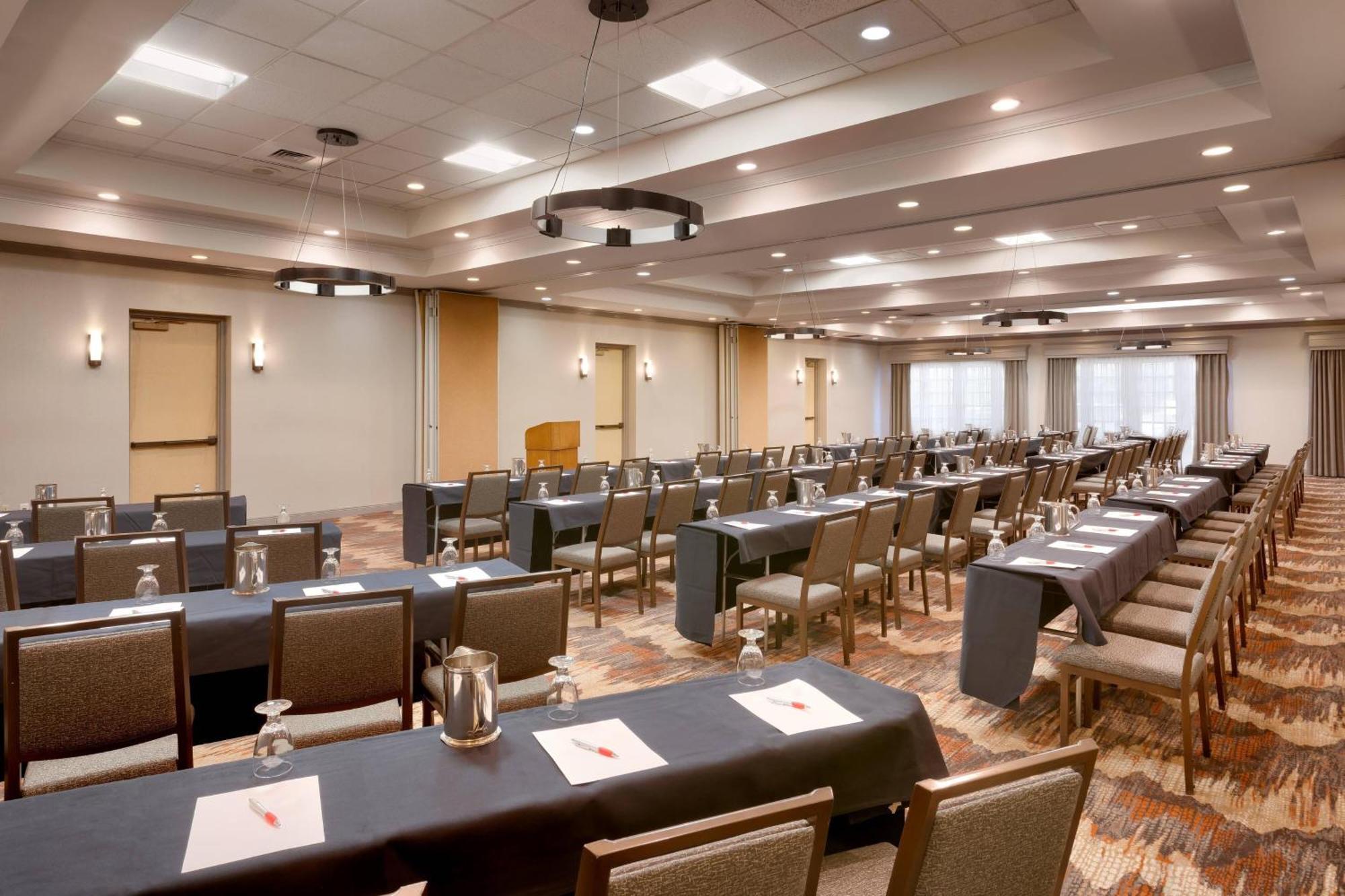 Courtyard By Marriott Albuquerque Hotel Bagian luar foto