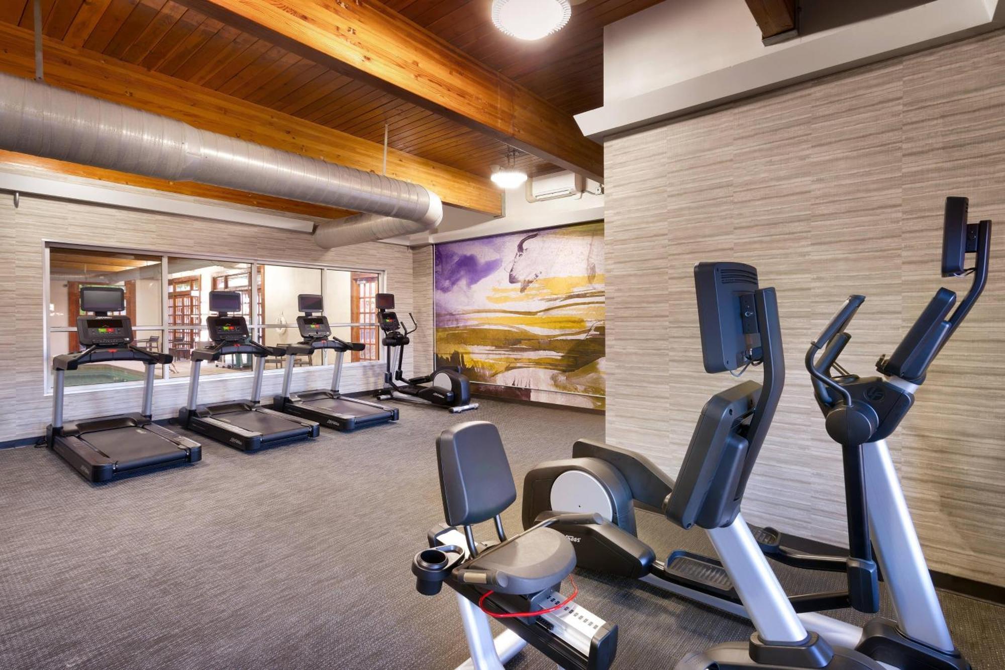 Courtyard By Marriott Albuquerque Hotel Bagian luar foto