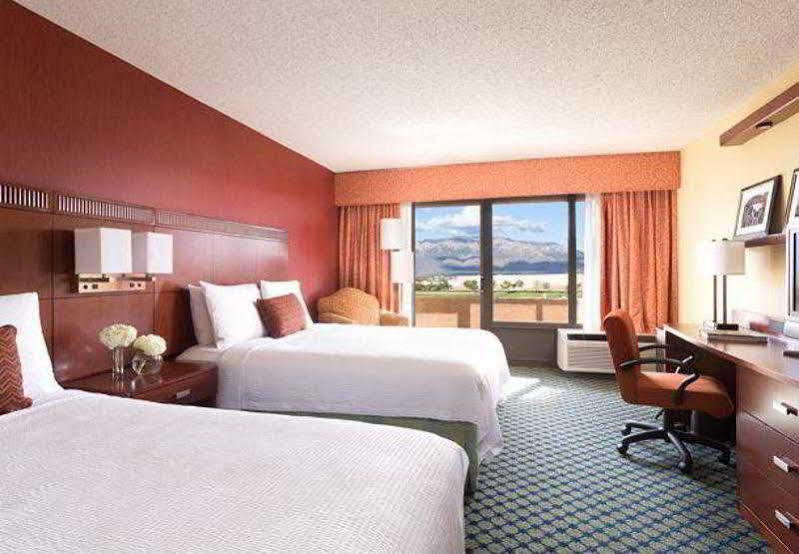 Courtyard By Marriott Albuquerque Hotel Bagian luar foto